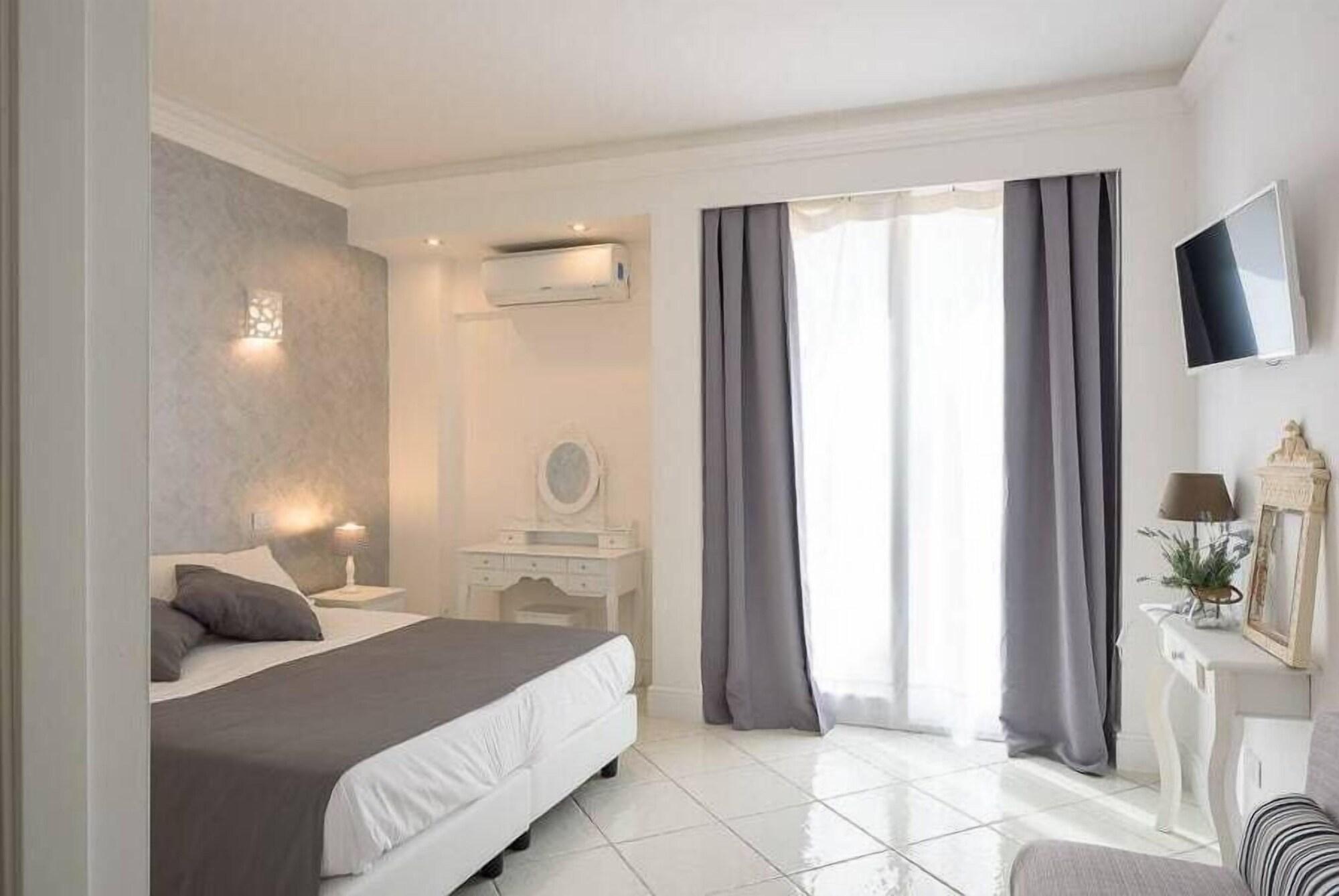 Hotel Bussola Ανακάπρι Εξωτερικό φωτογραφία