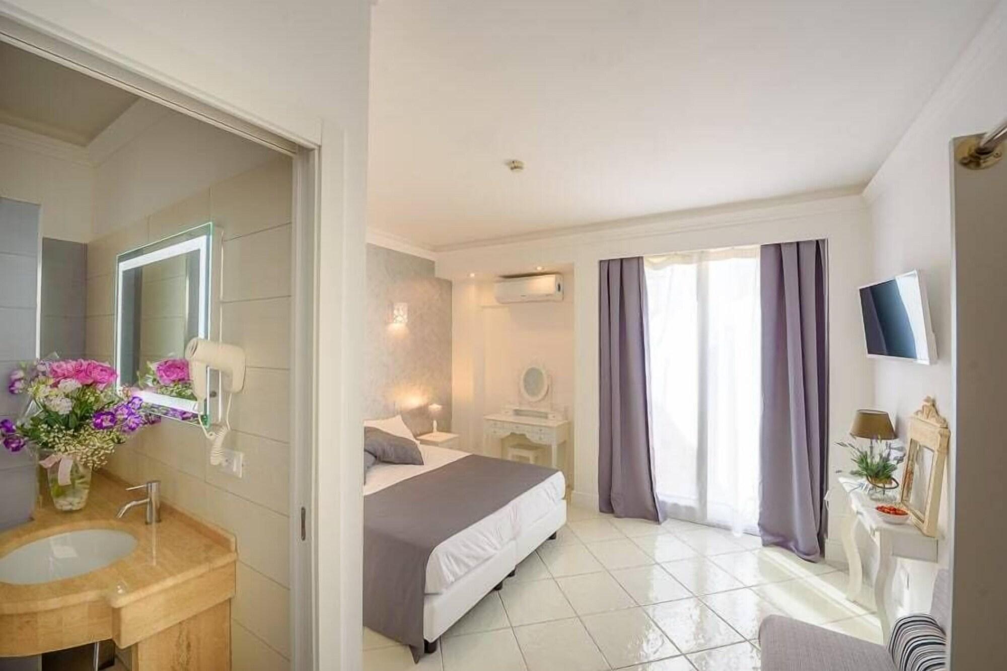 Hotel Bussola Ανακάπρι Εξωτερικό φωτογραφία