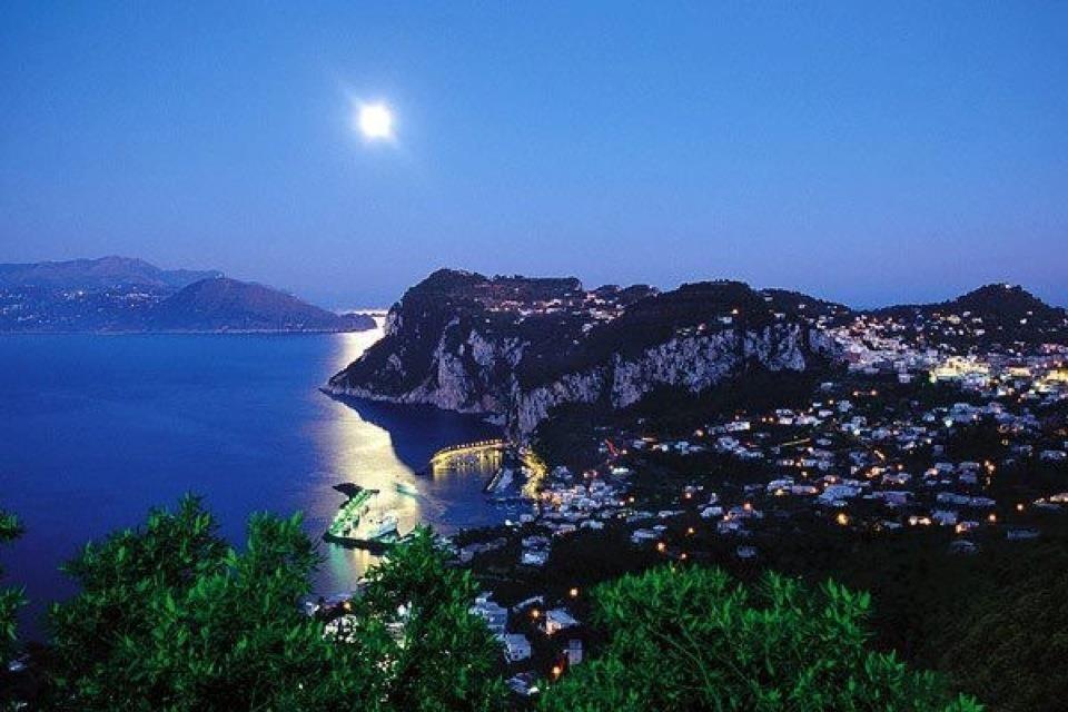 Hotel Bussola Ανακάπρι Εξωτερικό φωτογραφία